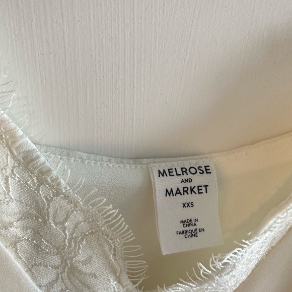 Cream / ivory tank - Picture 2 of 4